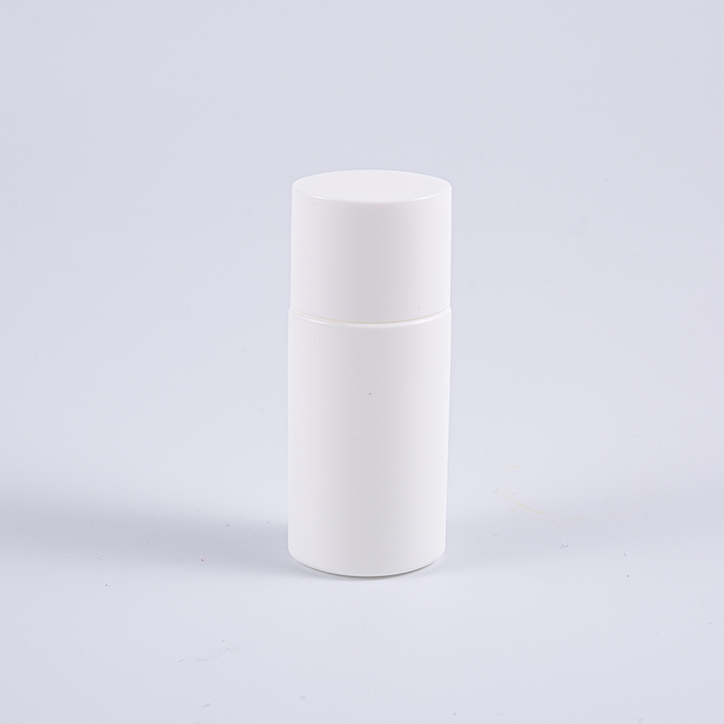 Botella de protección solar de PE blanca de 15 ml con forma ovalada 
