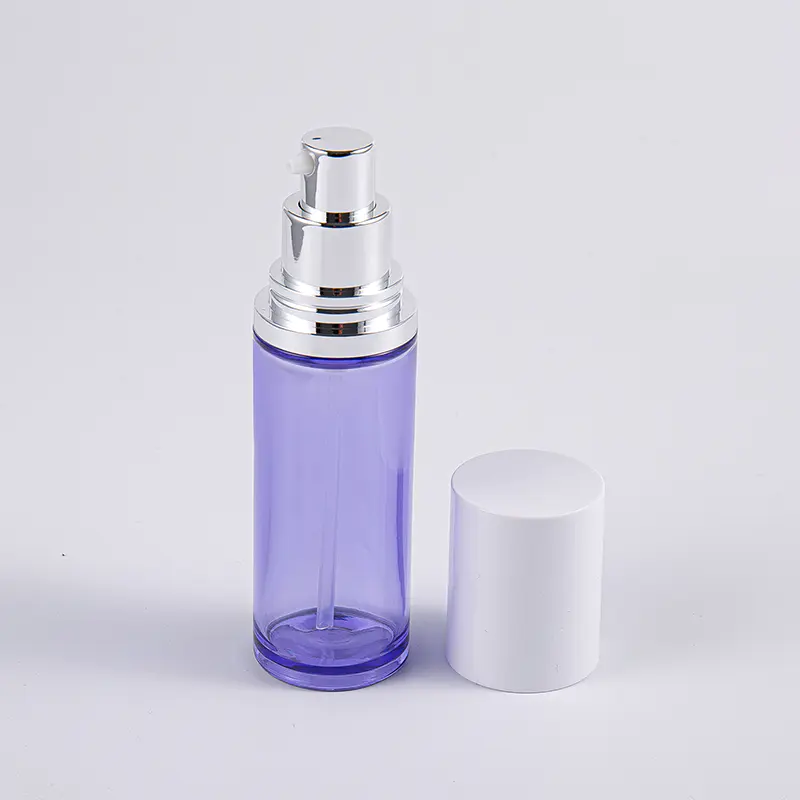 Botella redonda púrpura de la loción del suero del color 100ml con la bomba de aluminio