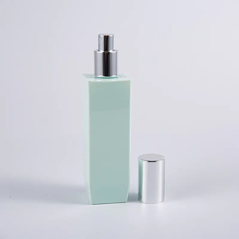 Botella gruesa múltiple de la loción de la pared de la forma 150ml PETG del cuadrado de la opción del color con el casquillo de aluminio de la bomba 