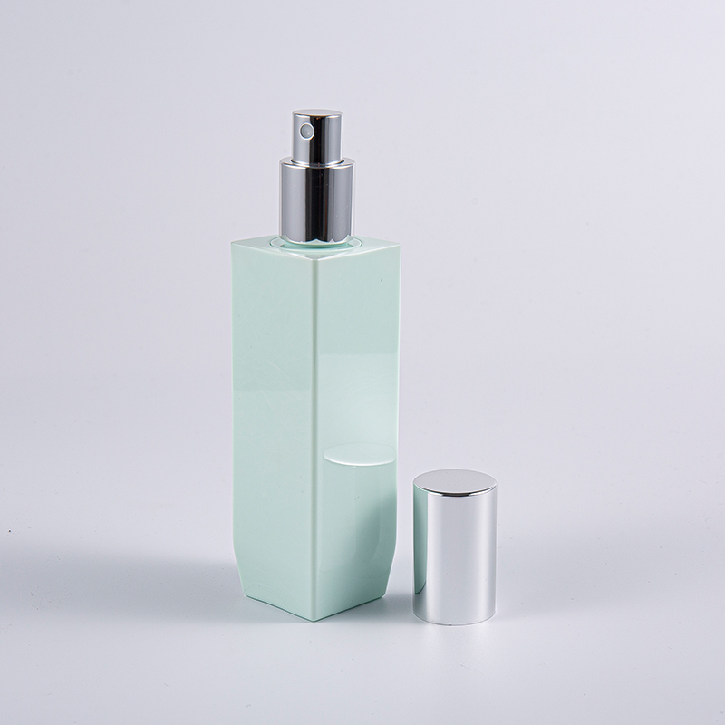 Botella gruesa múltiple de la loción de la pared de la forma 120ml PETG del cuadrado de la opción del color con el casquillo de aluminio de la bomba 